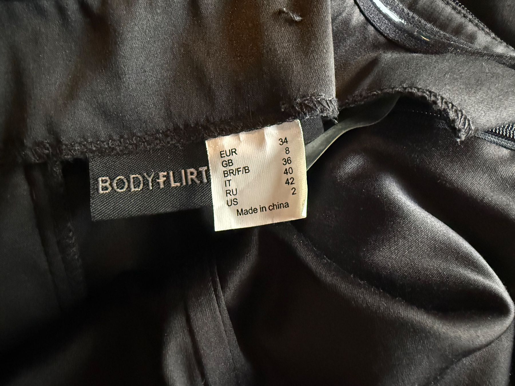 Vestiti: schulterfreies Cocktailkleid Gr. 34 – Usato da Horw venduto da Daba0 3