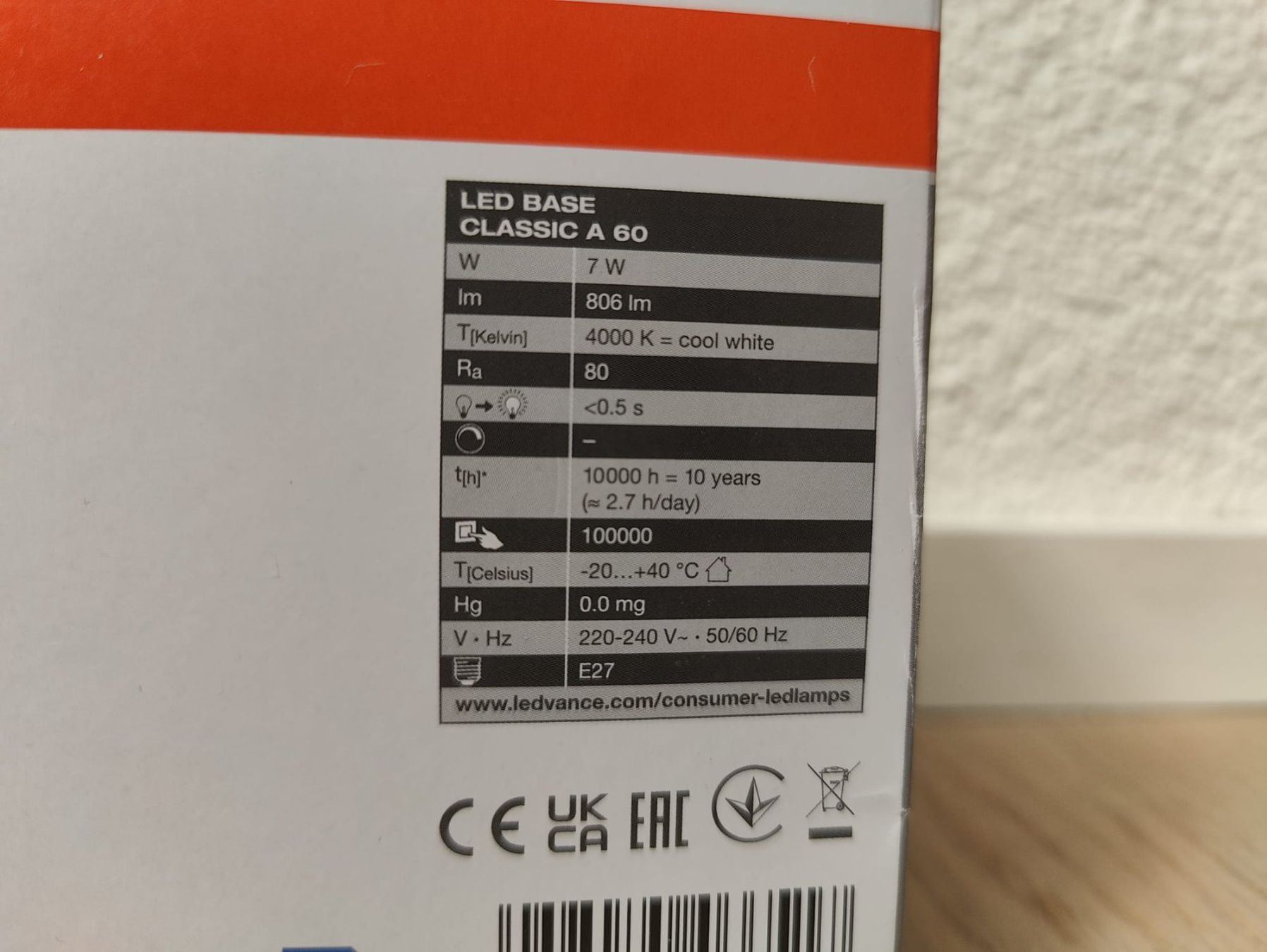 Osram Lampade: OSRAM LED Base Classic A60, 7W, 4000K, E27, NEU – Nuovo e nell'imballaggio originale da Rotkreuz venduto da marclooo 2