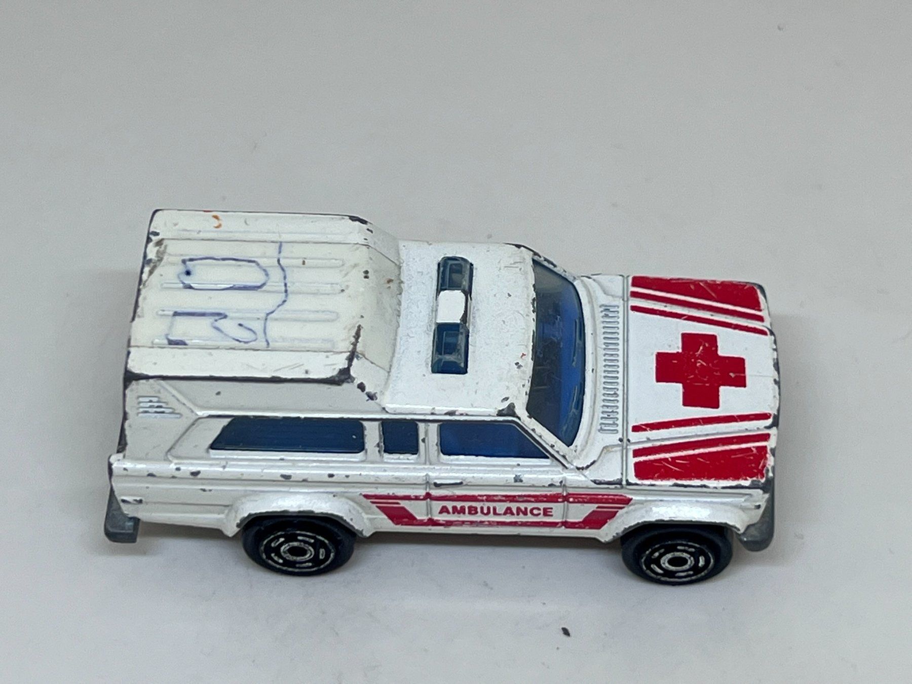 Majorette Modellini d'auto: Majorette Ambulance #168 – Usato da Wildegg venduto da LaaBoutique 1