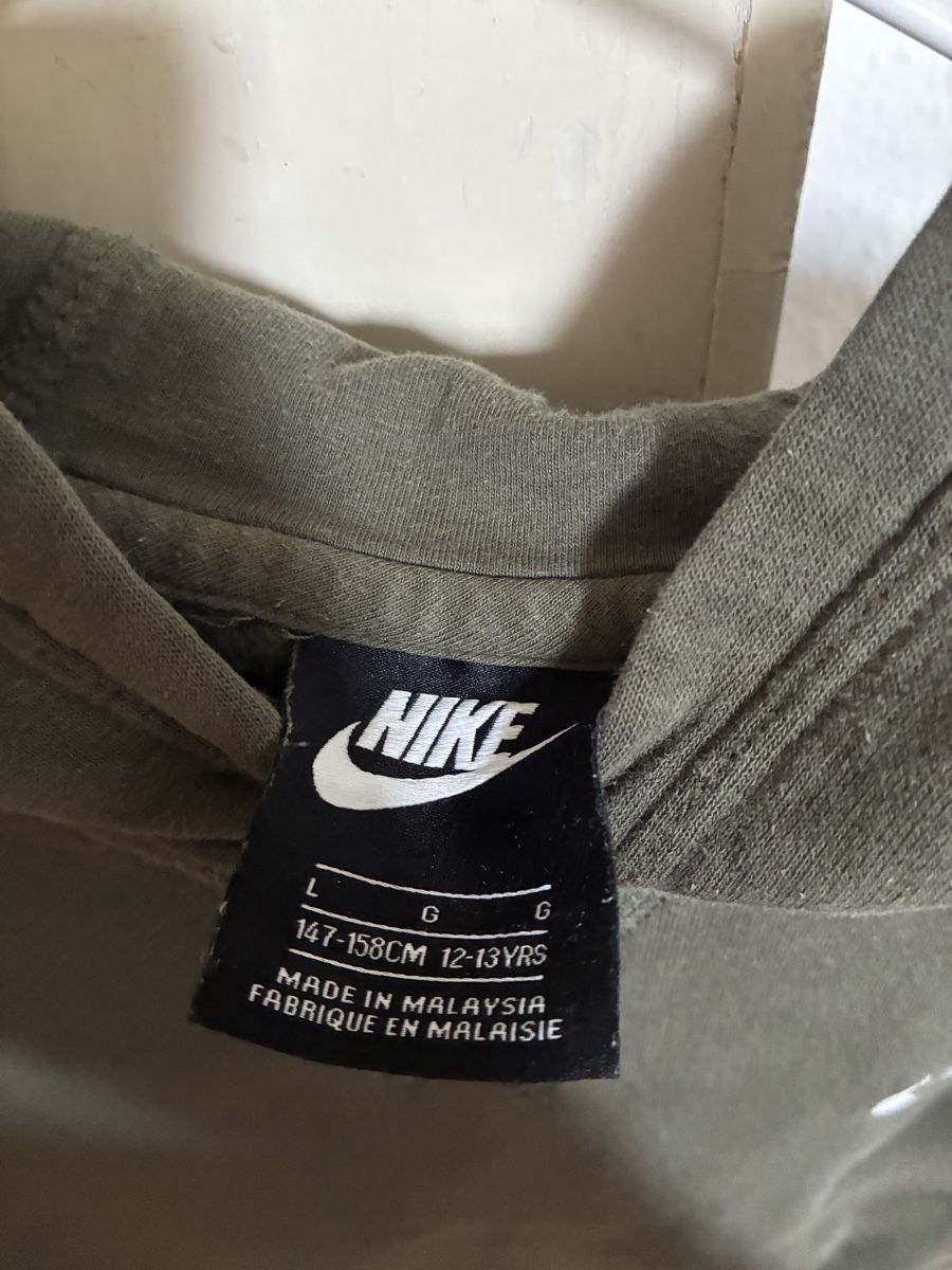 Nike Pullover & Sweatshirts: Nike Pullover Kapuze Khaki – Gebraucht aus Solothurn von veylo 1