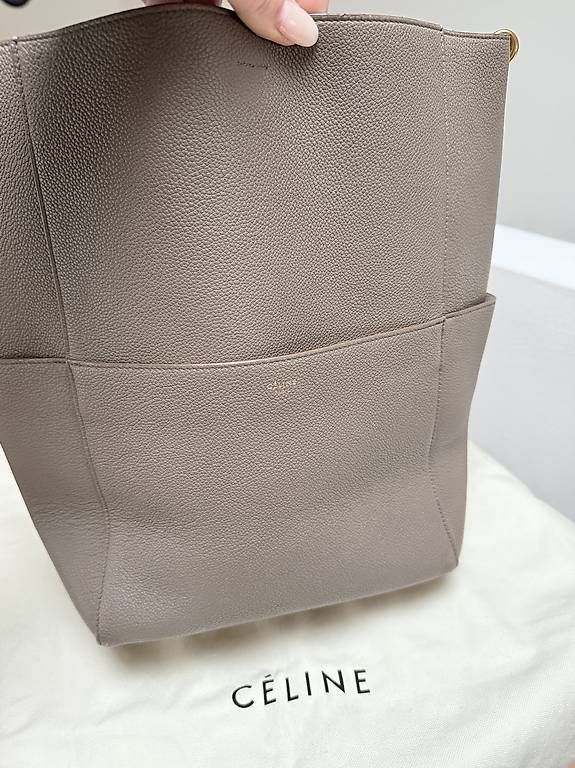 Celine Borse da donna: Céline Seau Sangle Hobo Bag – Usato da Reinach BL venduto da Wardrobe-Ladies