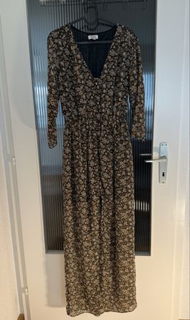 Robe longue fleurie BERSHKA