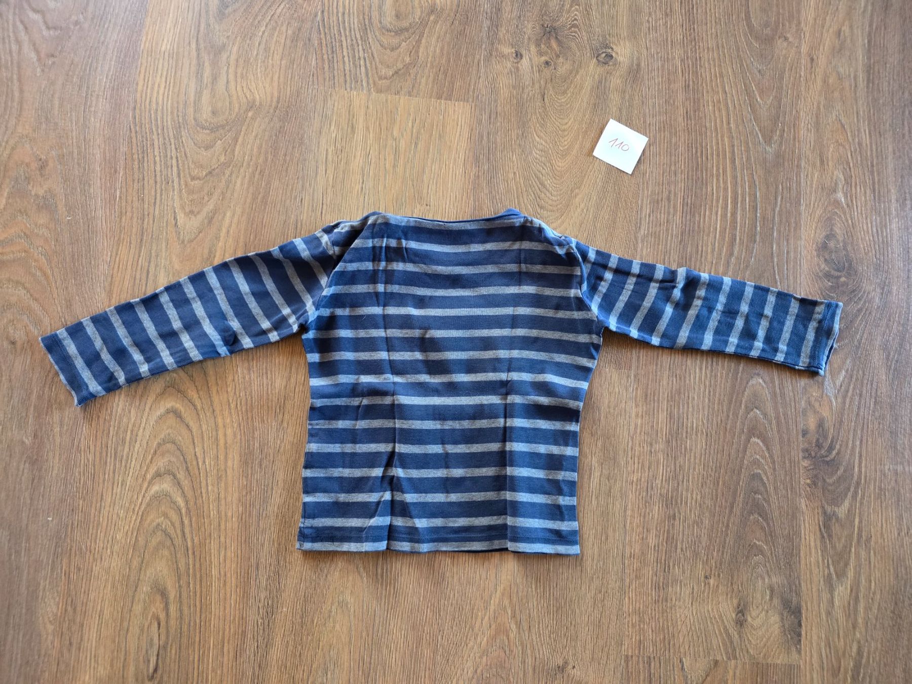 H&M Chemises, T-shirts & Polos: Langarmshirt, Longsleeve H&M Gr. 110 – D'occasion à Nebikon par Japostyle 1