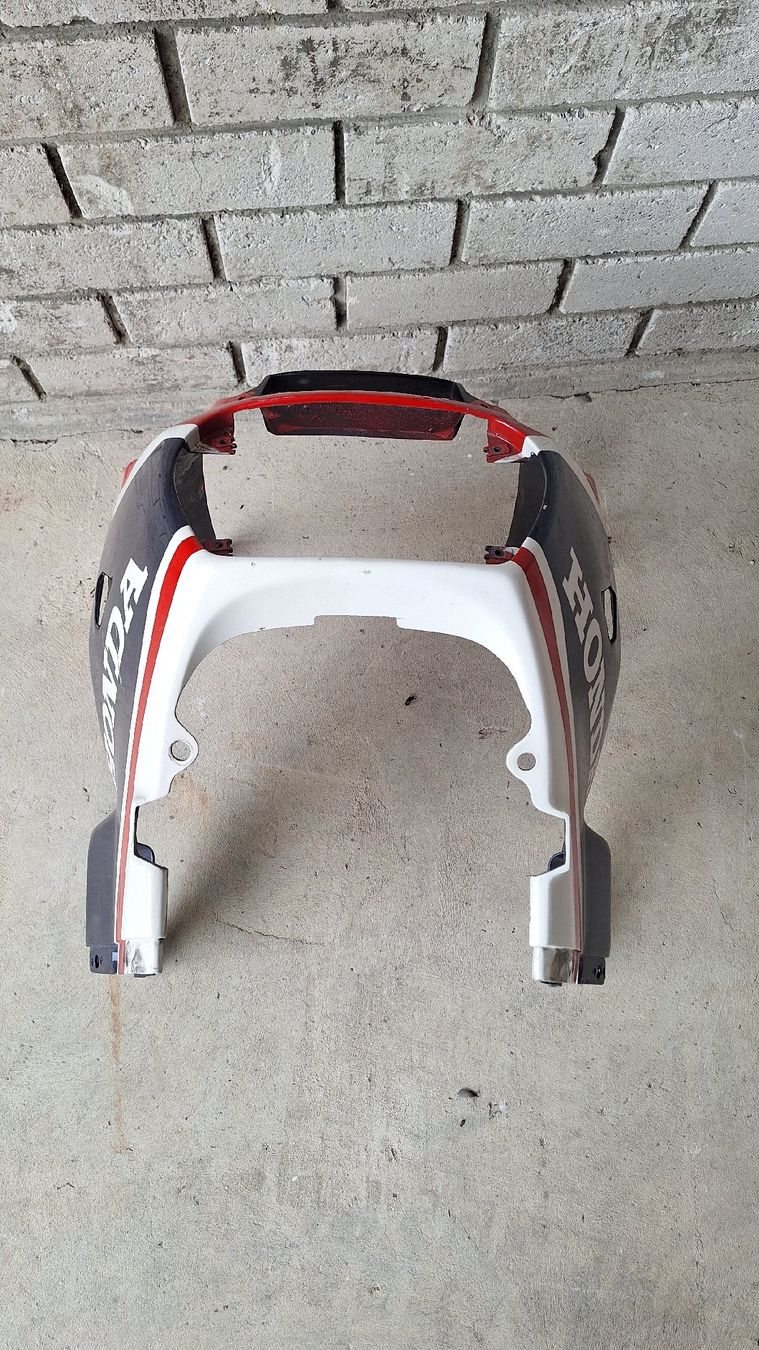Alle Motorradersatzteile: Honda vf1000r  Verschalung  – Gebraucht aus Zwingen von lahonda11 6