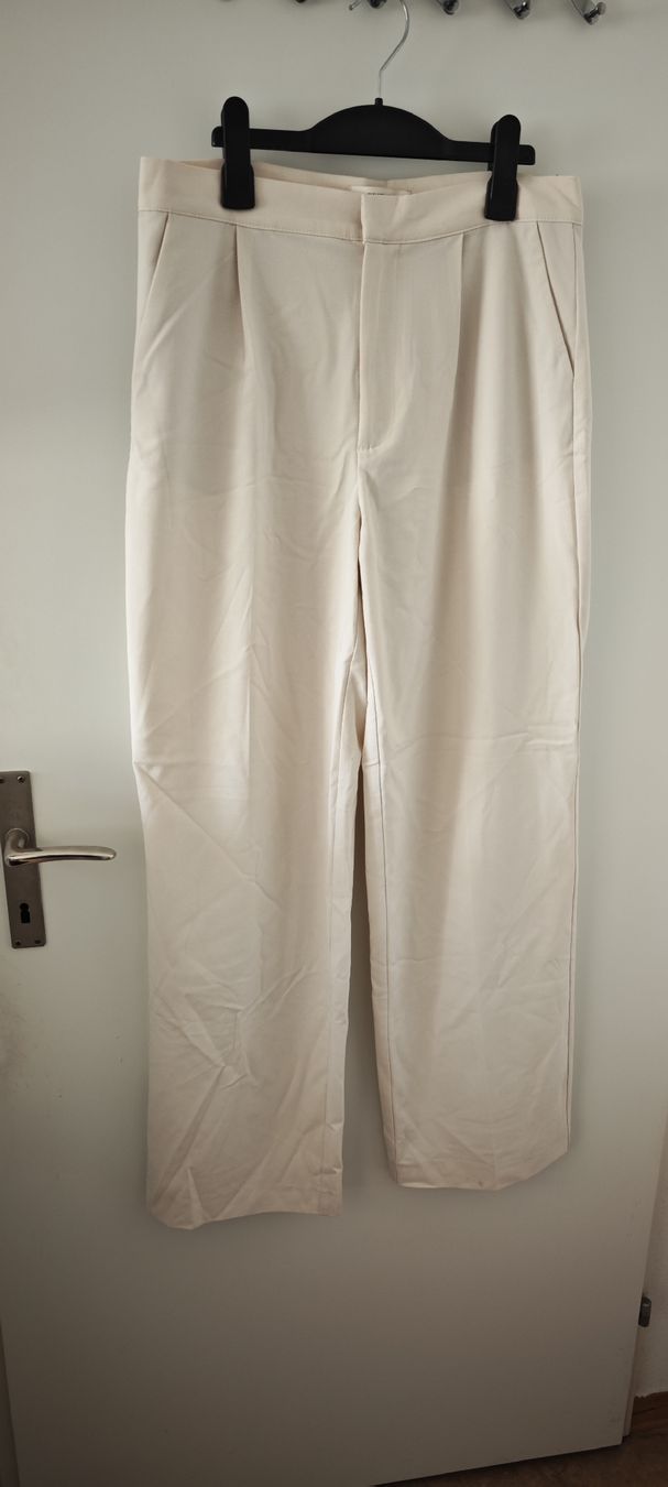 Pull&Bear Pantaloni: PULL & BEAR, weisse Hose, Grösse L – Usato da Wädenswil venduto da macik