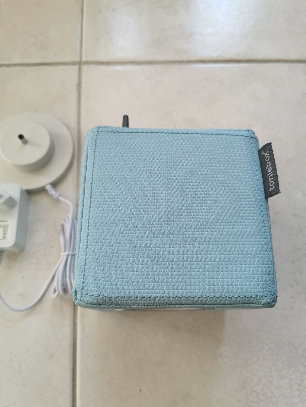 Tonies Giocattoli: Hellblaue Toniebox  – Usato da Brunnen venduto da JJaime 4