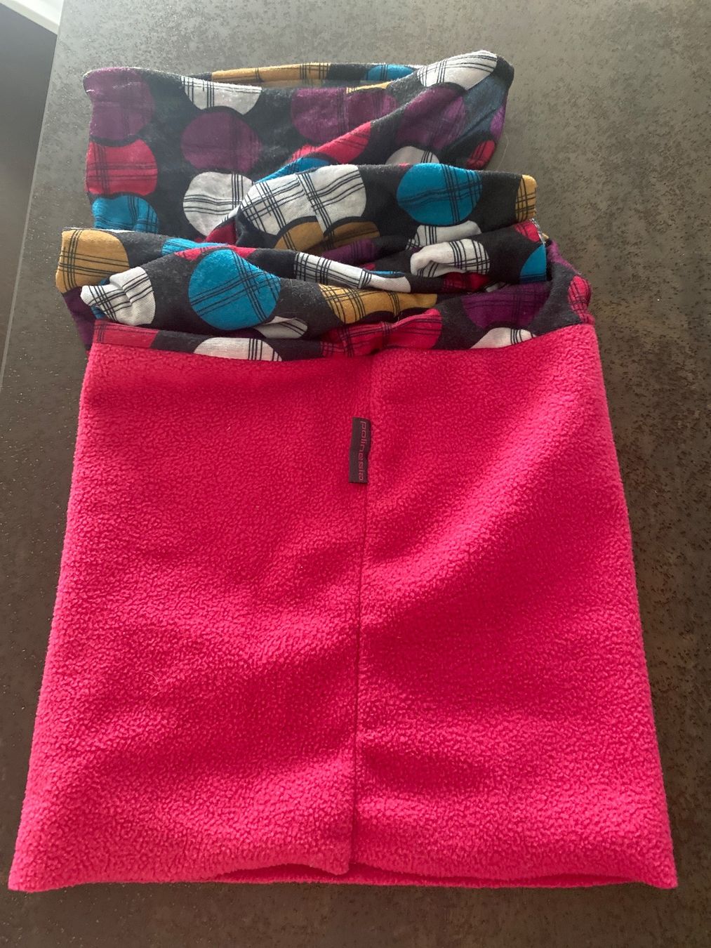 Altro abbigliamento per bambina: Snoop écharpe-cou taille 5 ans et plus – Usato da Delémont venduto da Ma_LoU.01