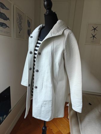 French Kiss white hooded lightweight jacket with pockets SM