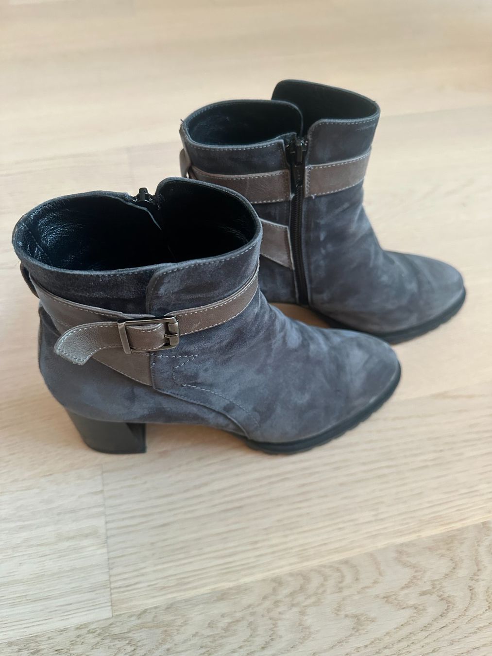 Chaussures femmes: Stiefeletten von Day – D'occasion à Zürich par Rigiblick2 2