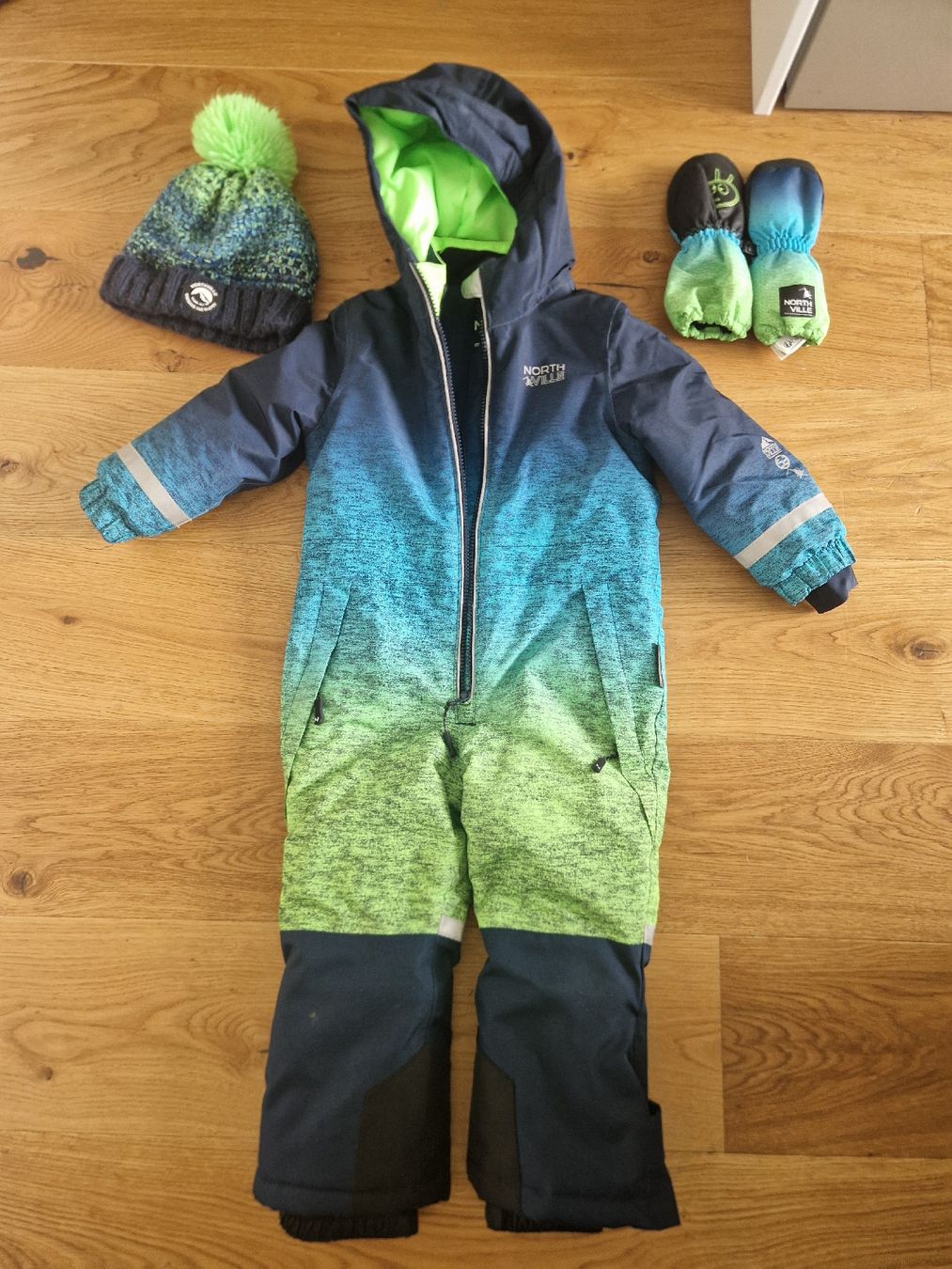 Anzüge: Northville Schneeanzug Set, Grösse 98. – Gebraucht aus Buttikon SZ von taszap
