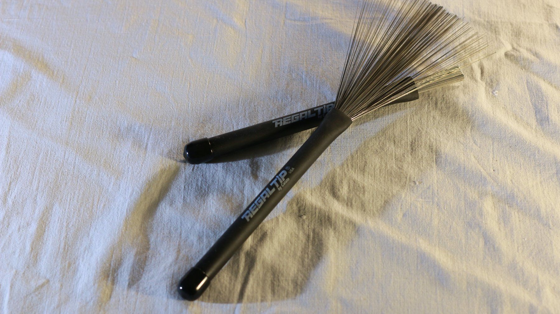 Strumenti musicali: Perkussionsbesen REGAL TIP – Usato da Allschwil venduto da Bernhard.Knab