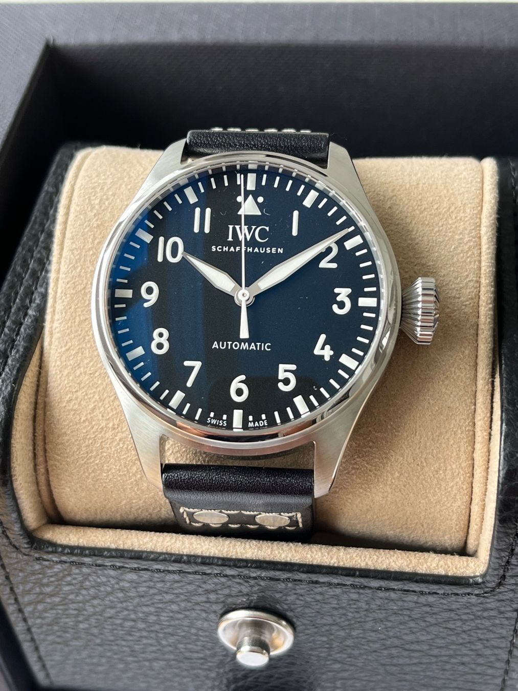 IWC Uhren: IWC Big Pilot 43 Fullset mit Garantie – Gebraucht aus Birsfelden von Mynos
