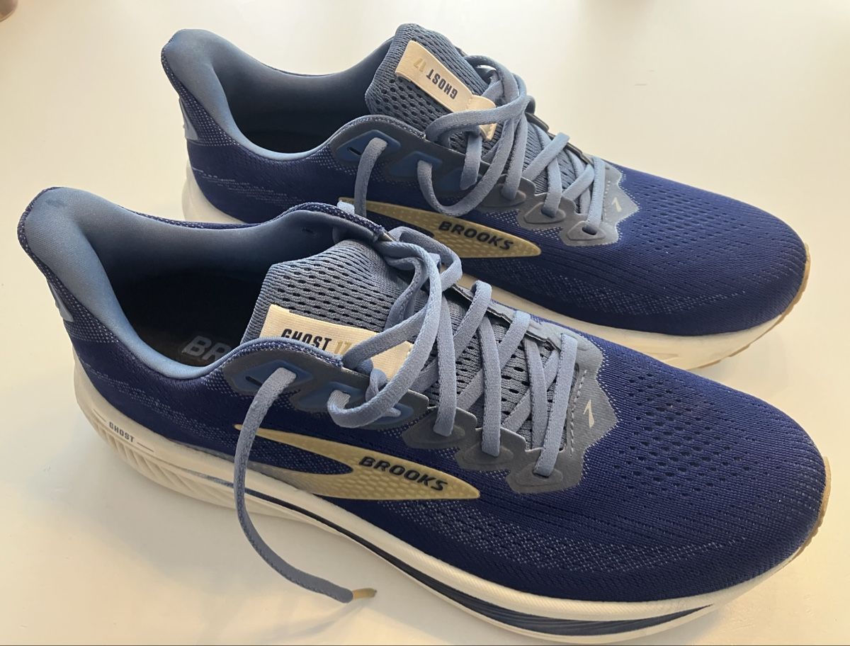 Brooks Chaussures hommes: Brooks Ghost 17 taille 45  comme neuves !!! – Neuf (Voir description) à Apples par chr_df5d
