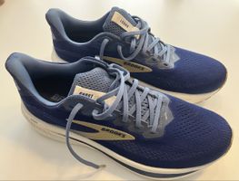 Brooks Ghost 17 taille 45  comme neuves !!!