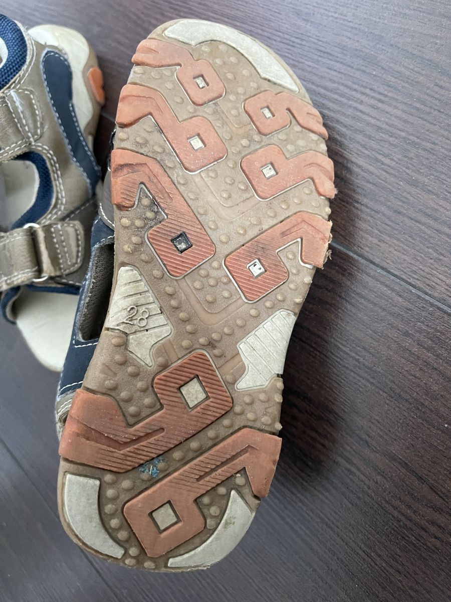 Scarpe per ragazzi: Sandales enfant pointure 28 – Usato da MARLY venduto da AISLEE 1