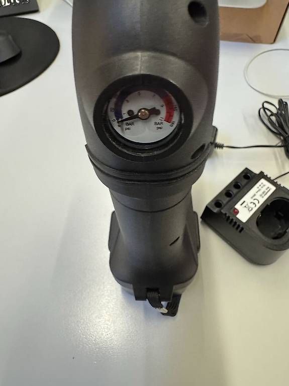 Compressori: Compresseur sans fil – Usato da Ecublens VD venduto da Golgoth_13 2