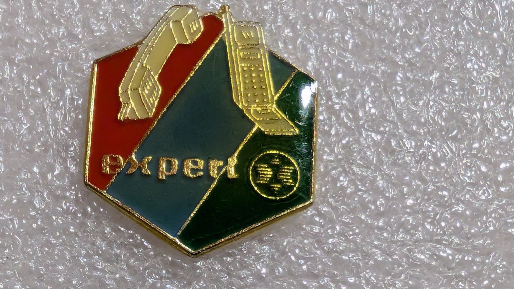 Plaketten & Abzeichen: Ansteckpin 271: expert – Gebraucht aus Oppligen von Pin-Fall-Shop