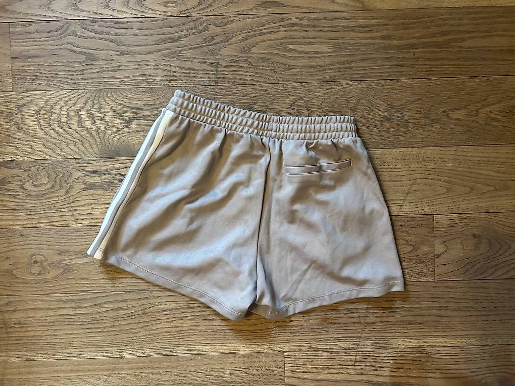 Adidas Pantalons: Short Adidas M – Neuf (Voir description) à Hermance par joe_td6n 3