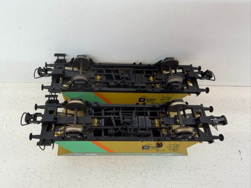 Roco Modelleisenbahnen: Spur H0 Roco 2er Set SBB Silowagen ETRA – Gebraucht aus Büsserach von ModellbahnDepot 9