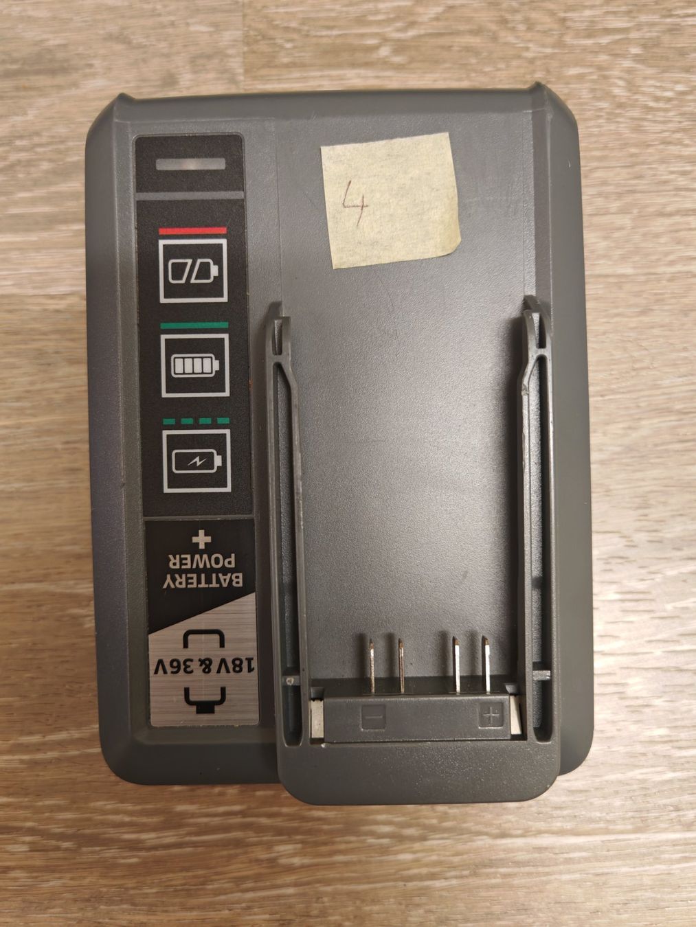 Caricabatterie: KÄRCHER Ladegerät 36 Volt – Difettoso da Bern venduto da Isterk