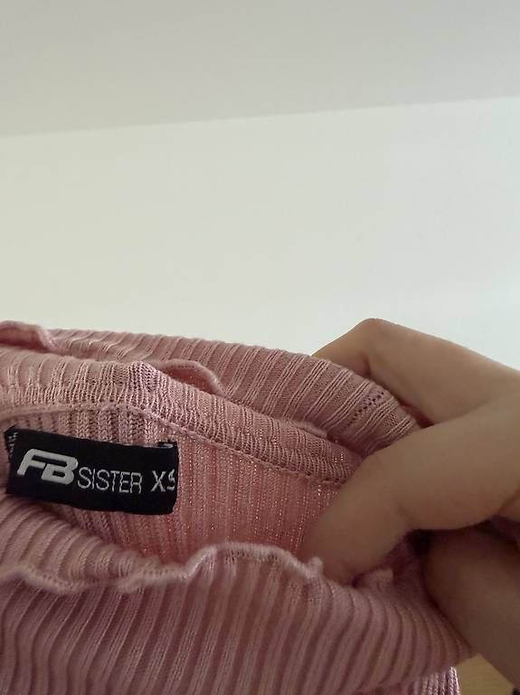 Vestiti: ROSA RIBBED KLEID – Usato da Niederhasli venduto da agn_28zq 1