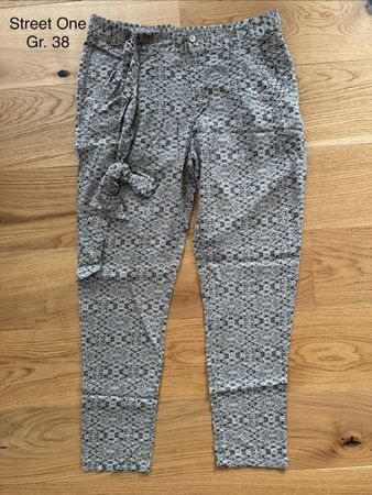 weiss-schwarz gemusterte Stoffhose Gr. 38 Street One