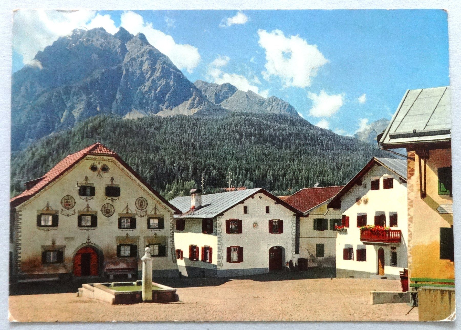 Cartoline postali: Dorfplatz Scuol mit Piz Pisoc – Usato da Fétigny venduto da Billy2miny