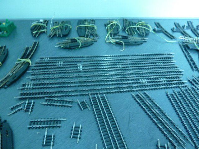 Trix Modellini di ferrovie: Minitrix grosses Konvolut, Schienen, Weichen Spur N – Usato da Diepoldsau venduto da ehrlich72 3