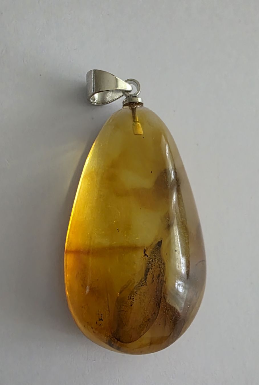 Anhänger: Bernstein-Anhänger ca. 4x2cm. – Neu und originalverpackt aus Menziken von Mirager 1