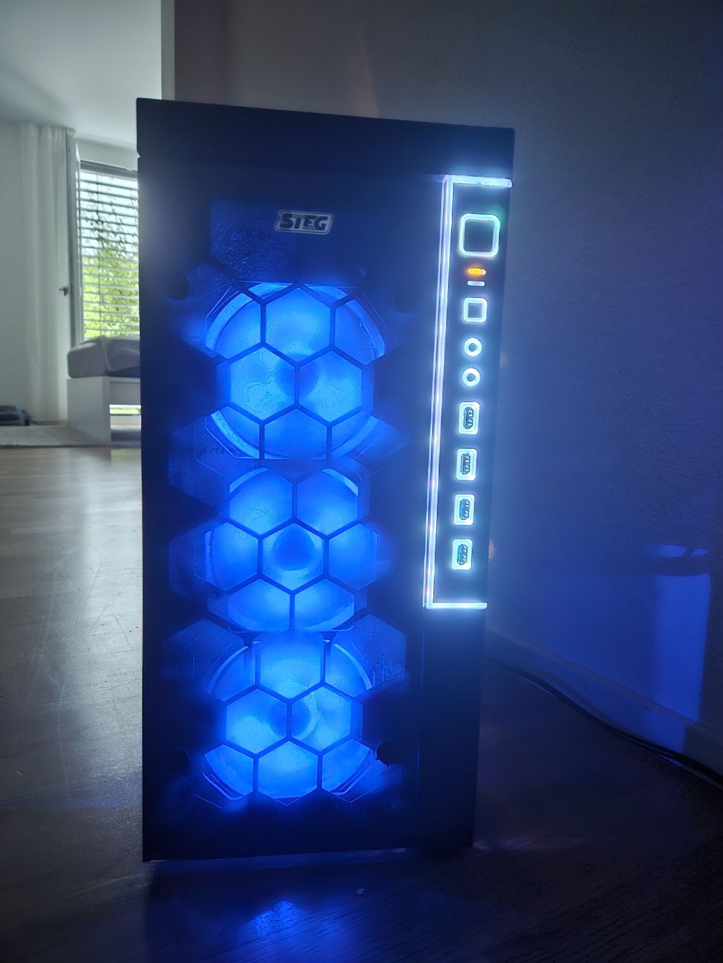 Intel PCs: Einsteiger Gaming PC  – D'occasion à Roggwil BE par Hr.Gustav 2