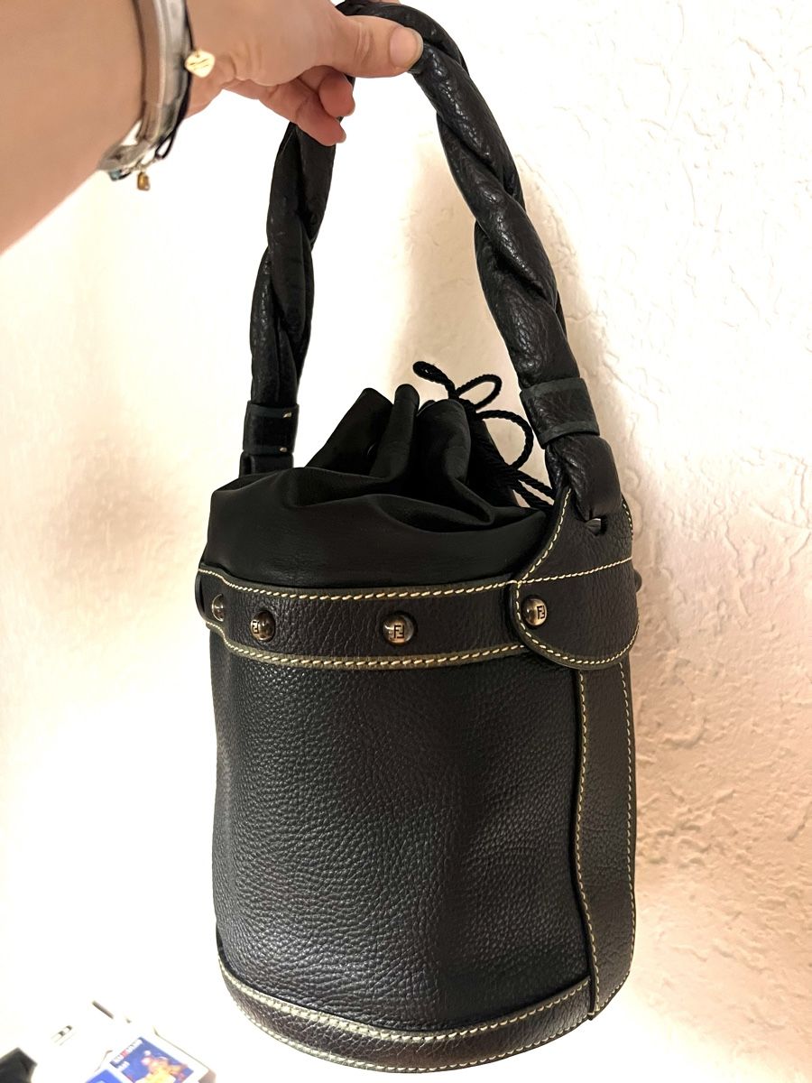 Fendi Borse da donna: Fendi Bucket Handtasche – Usato da Zürich venduto da barcelonina 1