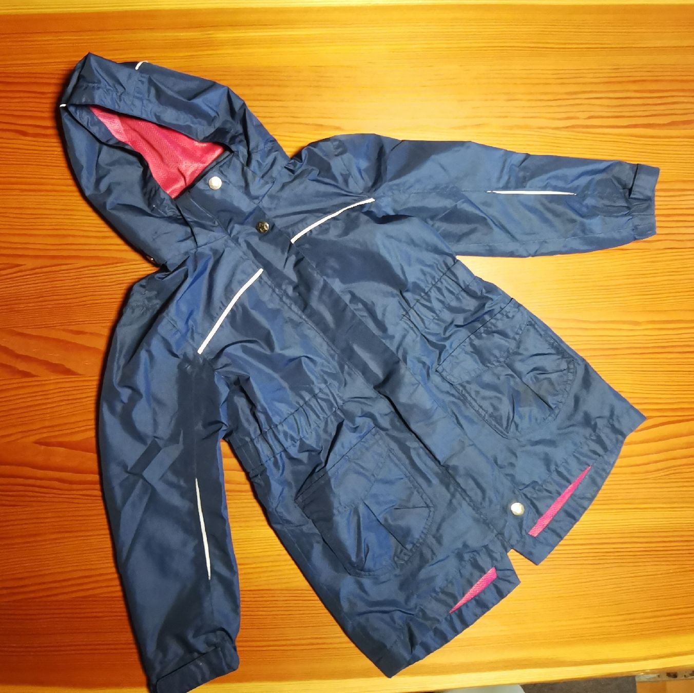 Tchibo Giacche & Cappotti: Dunkelblaue Regenjacke 122/128 – Usato da Grünenmatt venduto da ras_7ksp