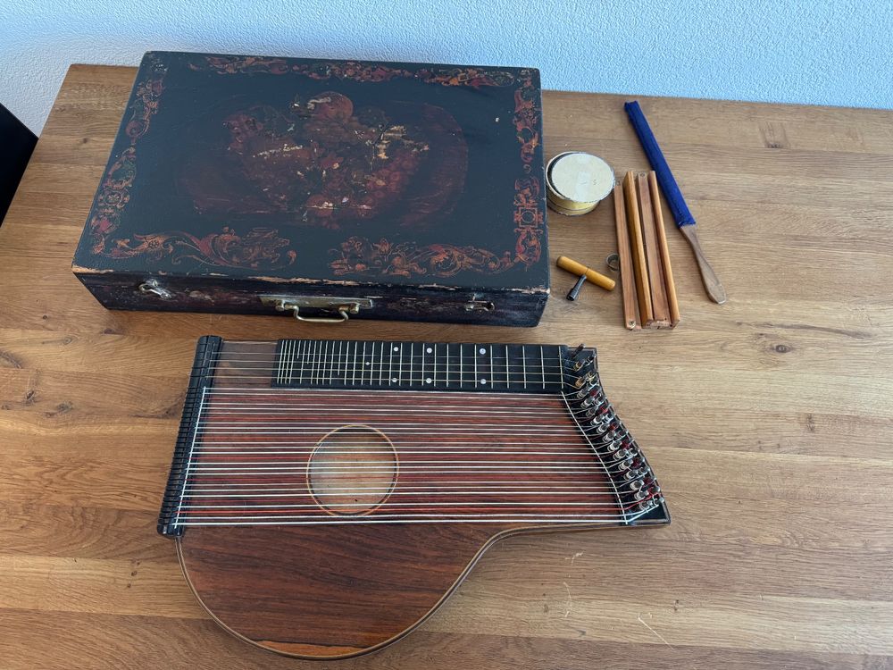 Zither (Gebraucht) in Frauenfeld für CHF 59 – nur Abholung auf Ricardo ...