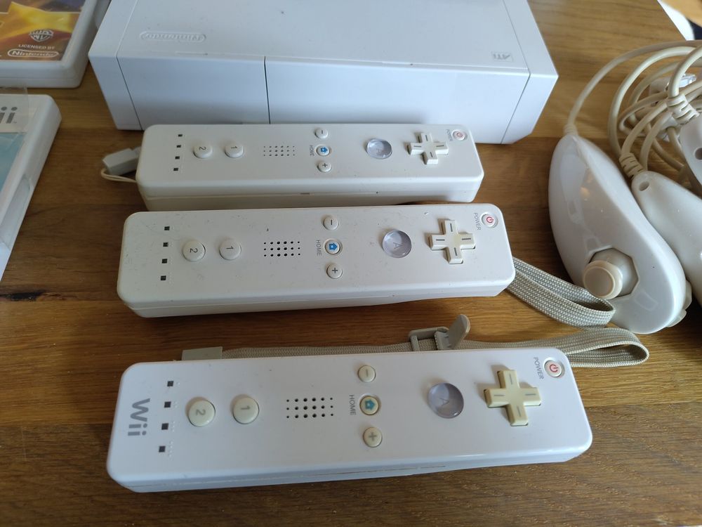Nintendo Wii Konsole mit 7 Spielen für Party mit Freunden 6