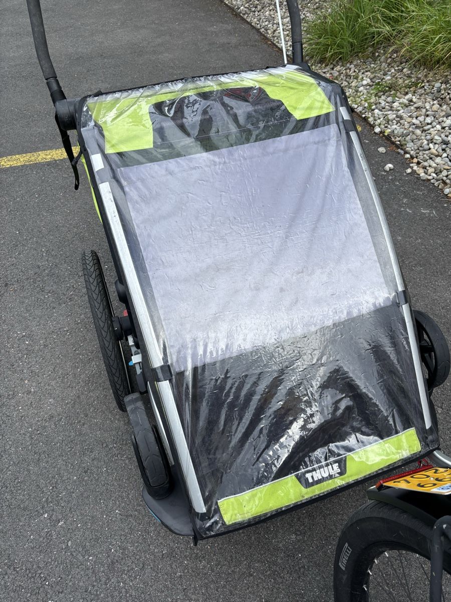 Thule Anhänger: Thule Chariot Cross 2 + ski set – Gebraucht aus Yverdon-les-Bains von fla_wf2w 4