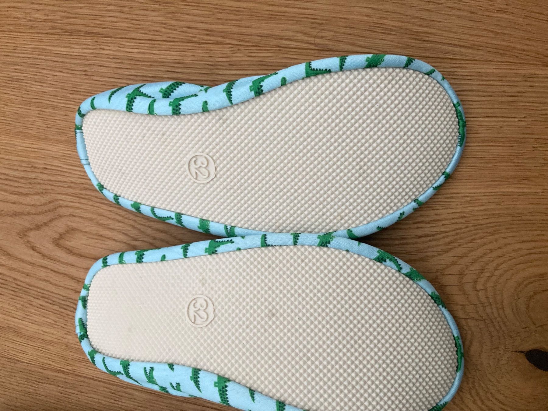 Schuhe für Jungen: Turnschläppli – Neu (gemäss Beschreibung) aus Bülach von Stellina72 1
