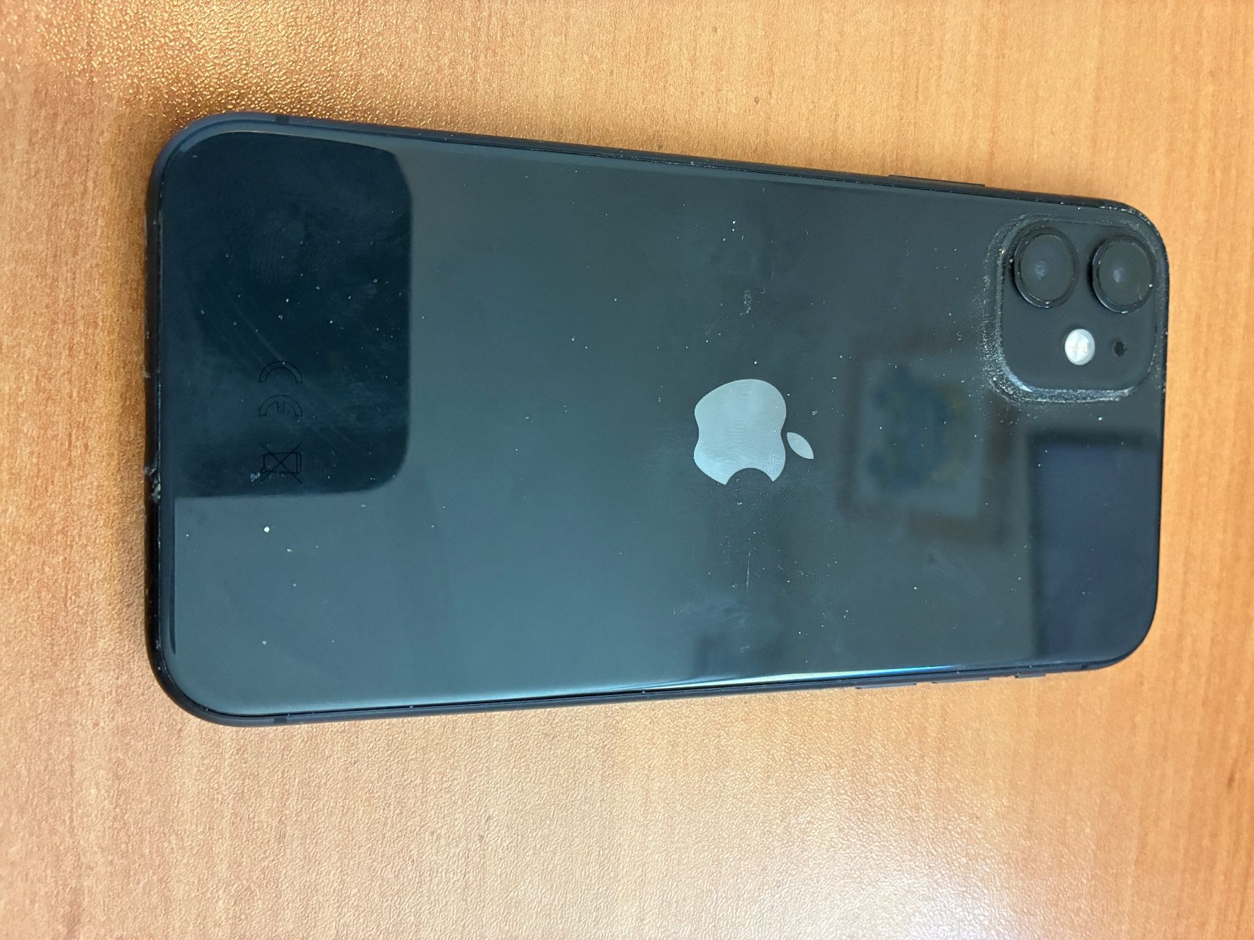 Apple Telefoni cellulari / Smartphones: Iphone 11 - 64 GB - noir – Usato da Grandvillard venduto da jo-1991 1