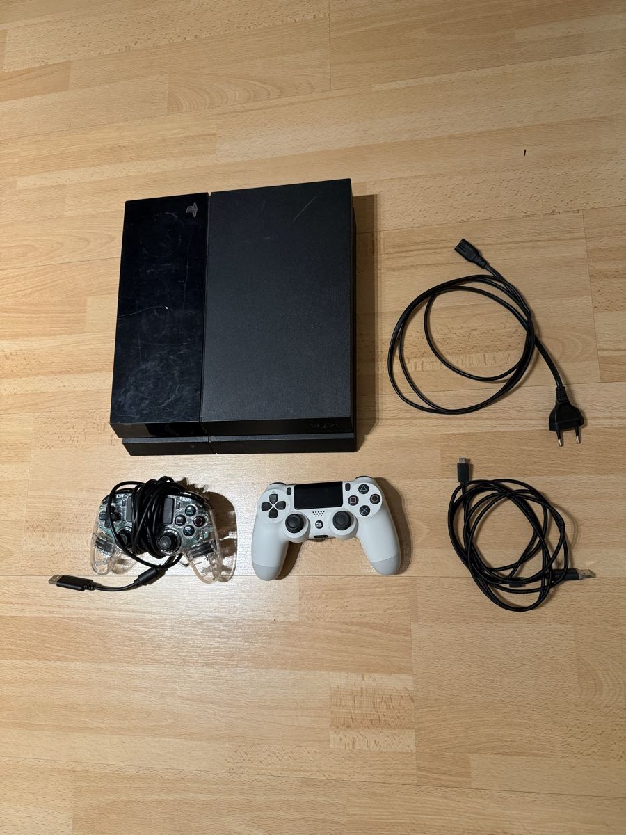 Sony Consoles: PS 4 Set – D'occasion à Riehen par dku_s9gx