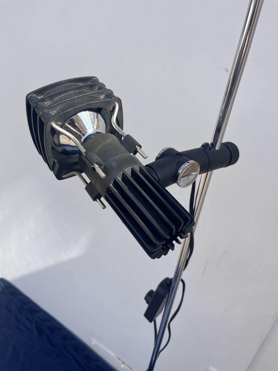 Lampade: Vintage Studio-Stehlampe / Industrial Scheinwerfer-Leuchte – Usato da Hefenhofen venduto da n0rt0n 7