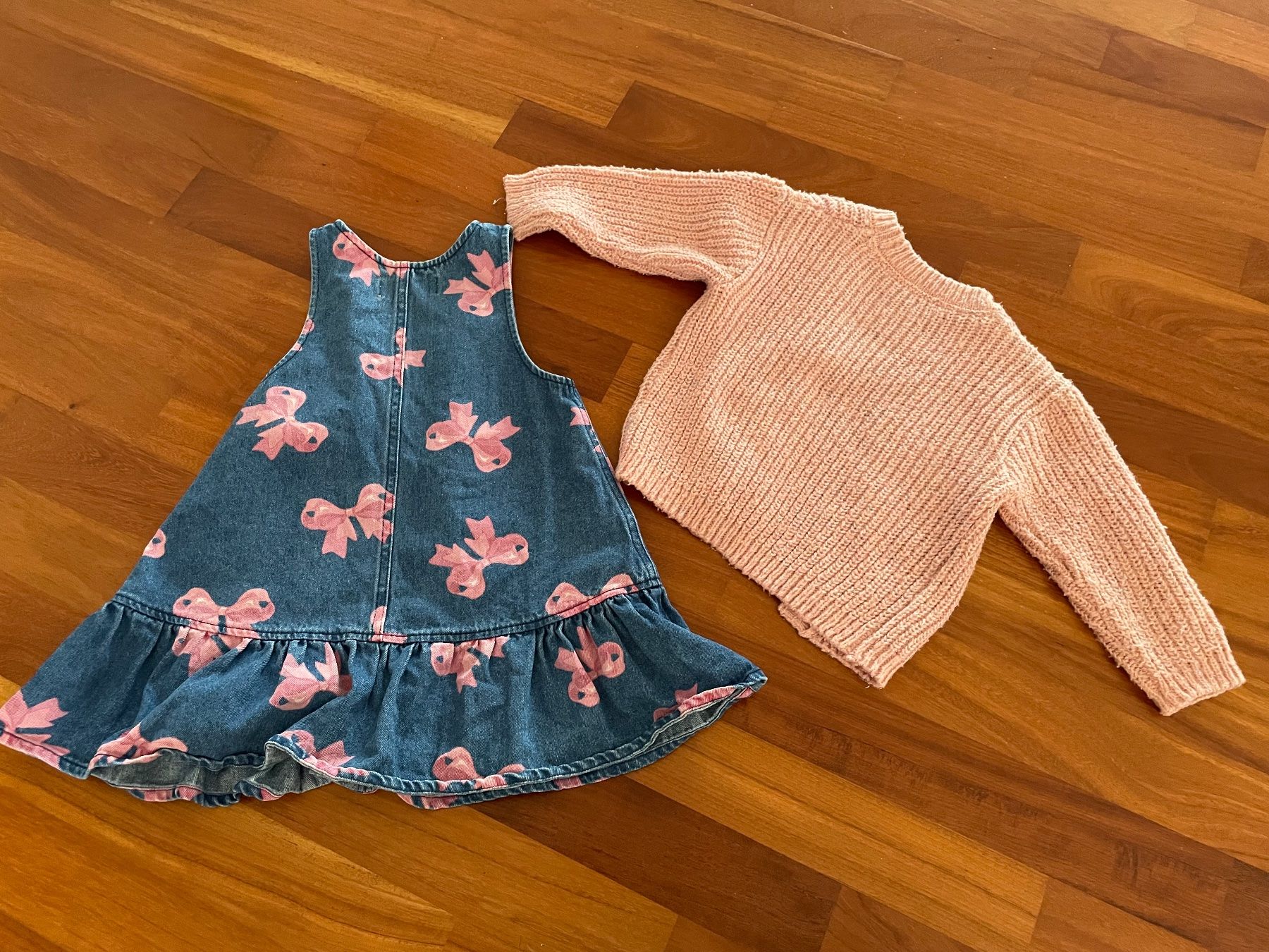 Lotti & Set di vestiti: Kleid und Strickjacke gr.98 – Usato da Winkel venduto da jen_5wrx 1