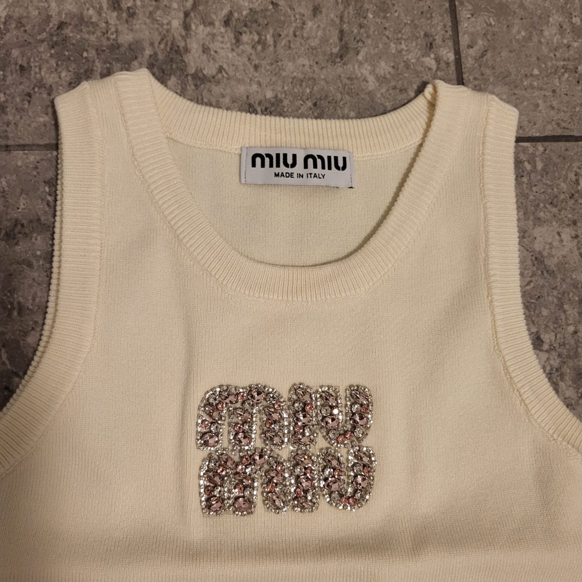 Miu Miu Tops: Miu Miu Tanktop – Neu (gemäss Beschreibung) aus Allschwil von lor_6cgq 1