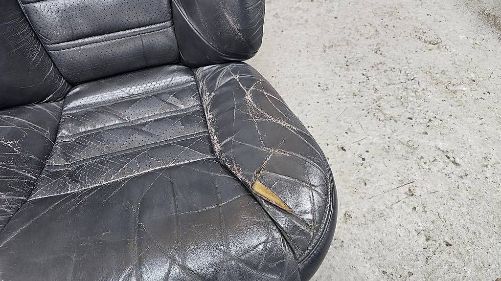 Jeep Tutti pezzi di ricambio auto: Komplette Leder-Sitzgarnitur Jeep Cherokee XJ – Usato da Wettswil venduto da Swiss_Outlaw 4