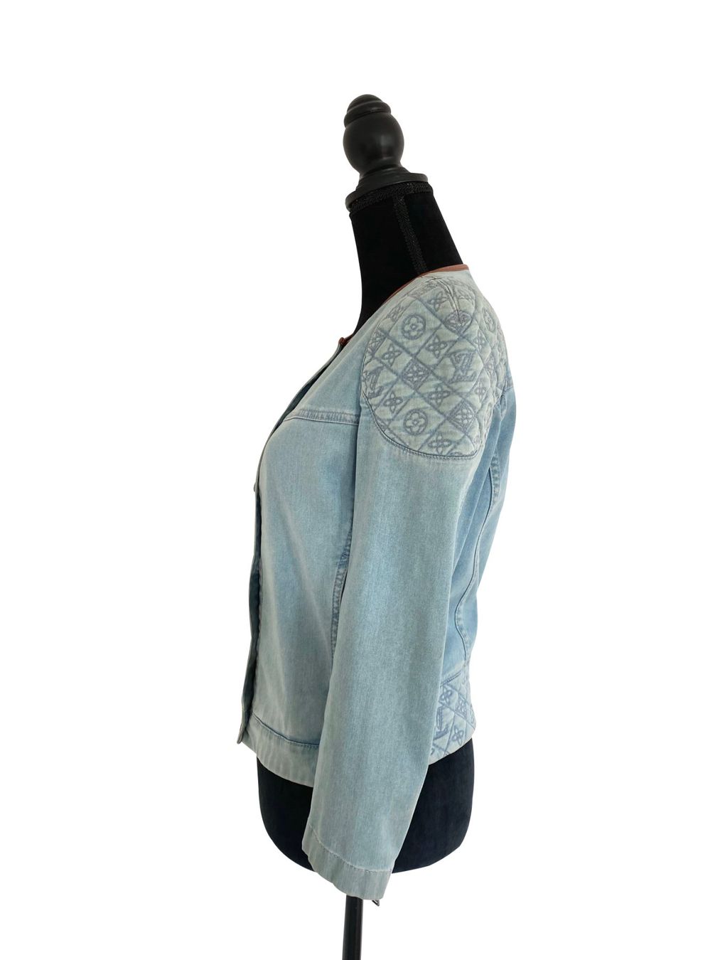 Jacken: Louis Vuitton LV Monogramm Jeansjacke Jacke – Gebraucht aus Kriens von hannaandkiko 2