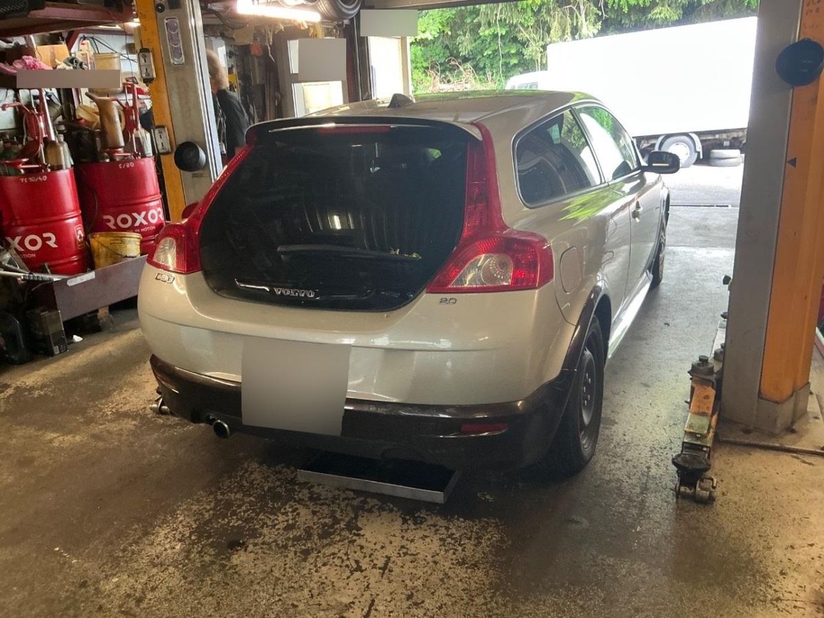 Volvo Autos: Volvo C30 2.0 R-Design – Defekt aus Gals von aya_p7pd 2