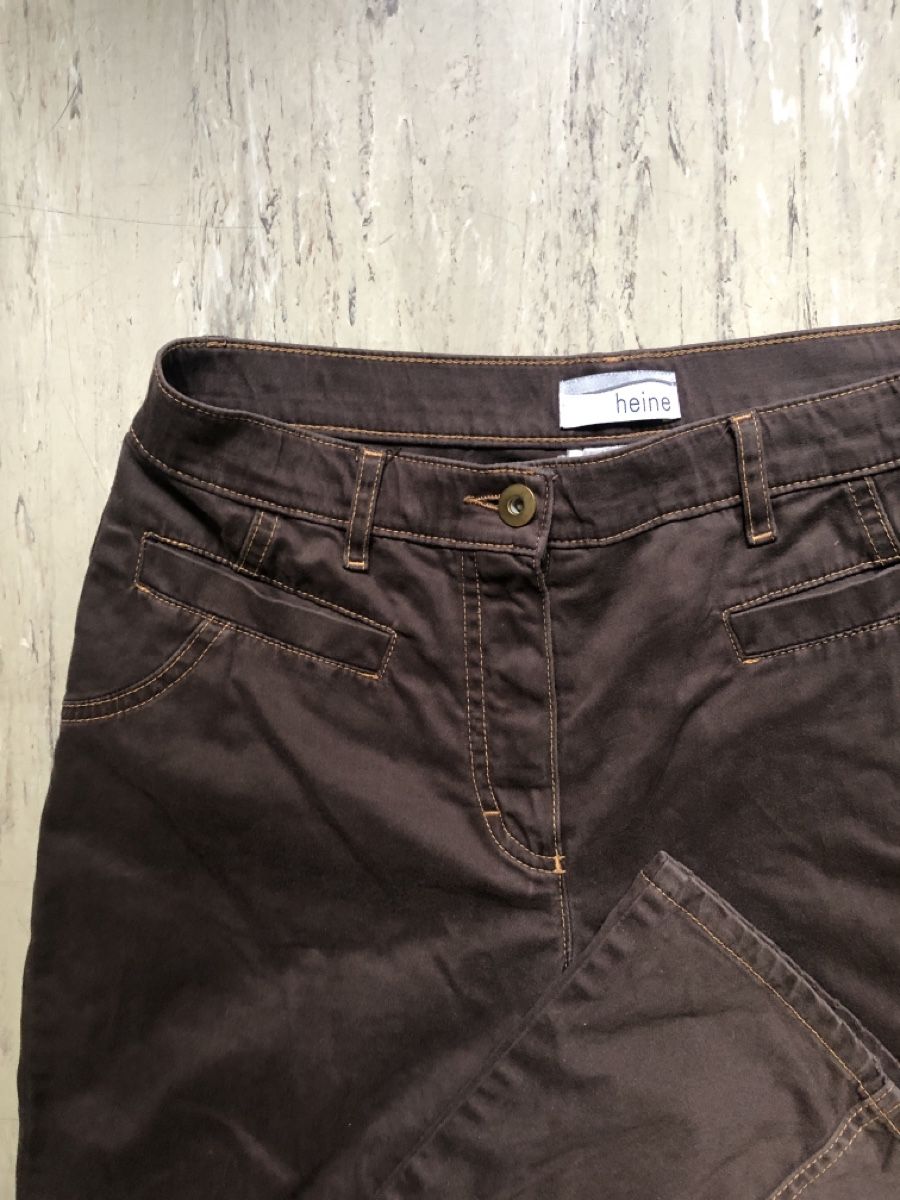 Pantaloni: Braune Hose // Wide-Flared Leg – Usato da Zürich venduto da aurelia_nater 1