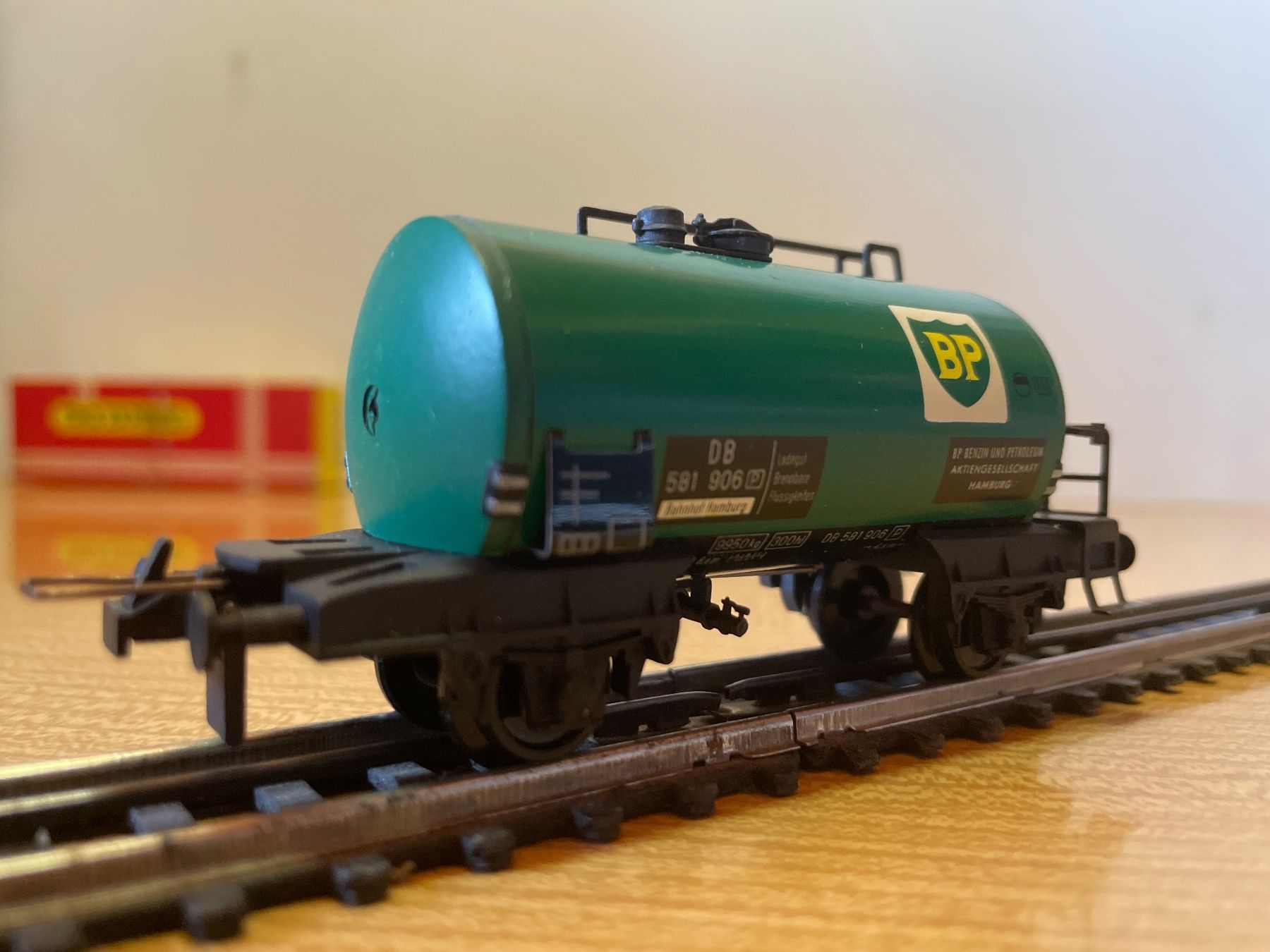 Trix Modellini di ferrovie: Trix Express H0, DB Kesselwagen, BP – Usato da Suhr venduto da Daneli7 1