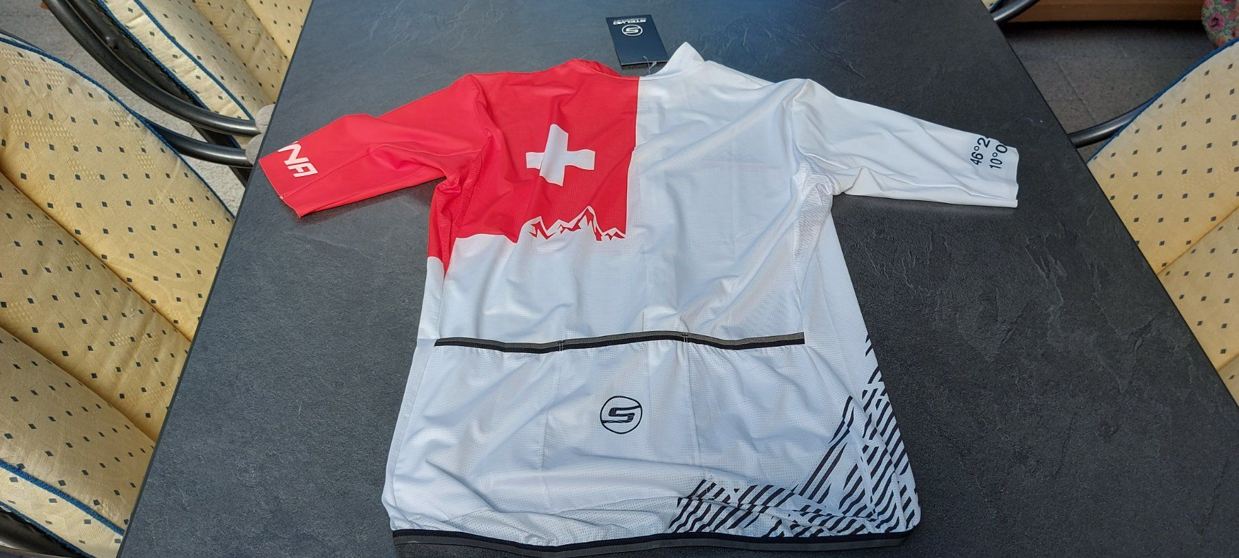 Leibchen & Hosen: Velotrikot Bernina L – Neu (gemäss Beschreibung) aus Hittnau von Amonit01