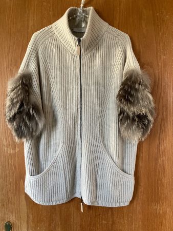 Jacke kurzarm aus 70%Wolle/20% Seide/10% Kaschmir