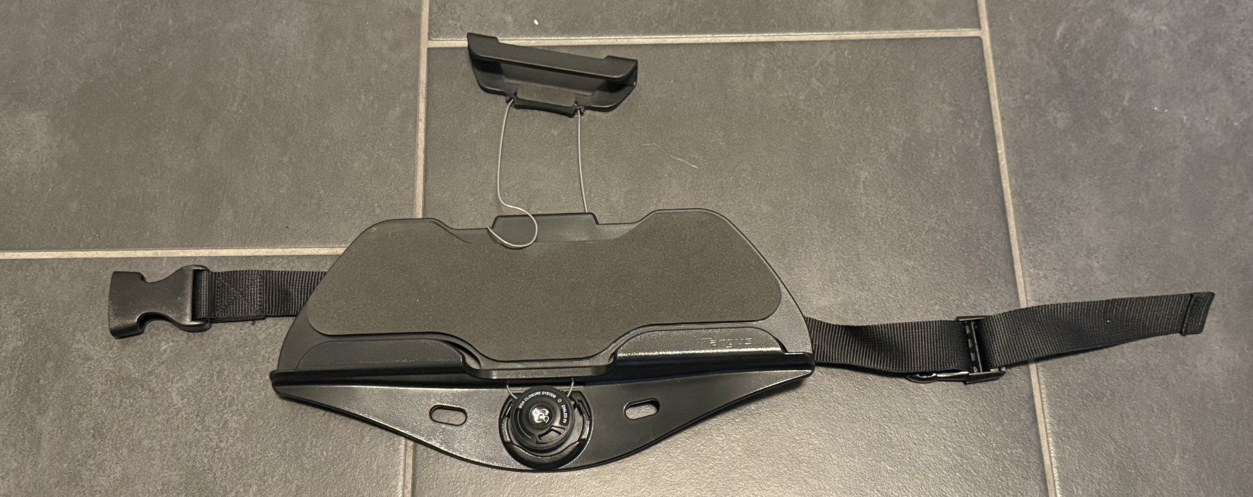 Staffa per monitor: Targus Universal Tablet-Halterung / Tablet-Holder – Usato da Wangen b. Olten venduto da Chess78 2