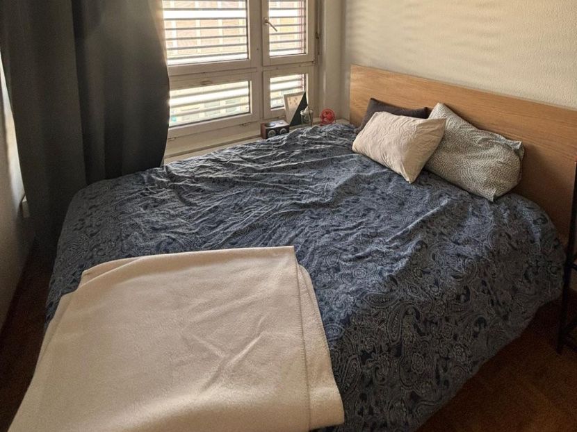 Lits: Bed + Box Spring + Mattress – D'occasion à Zürich par Alexandre.P 1